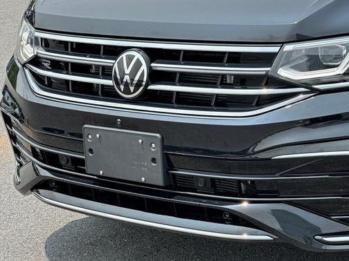 2022 Volkswagen Tiguan 2.0T SEL R-Line
