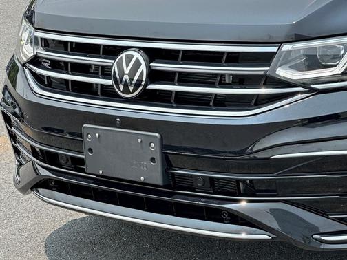 2022 Volkswagen Tiguan 2.0T SEL R-Line