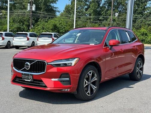 2022 Volvo XC60 B5 Momentum