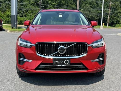 2022 Volvo XC60 B5 Momentum