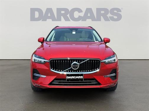 2022 Volvo XC60 B5 Momentum