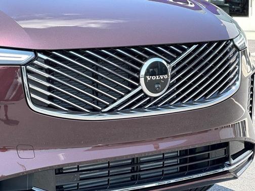 2025 Volvo XC90 Plug-In Hybrid T8 Ultra 6-Seater