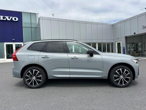 2025 Volvo XC60 B5 Plus
