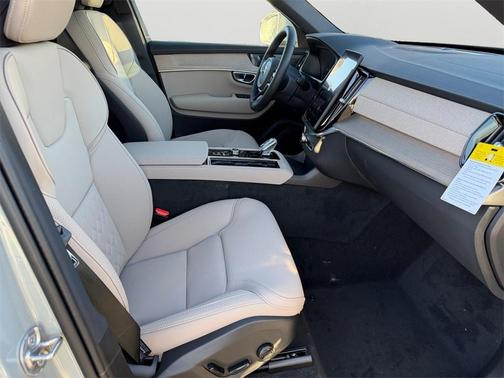 2026 Volvo XC90 Plug-In Hybrid T8 Plus 7-Seater