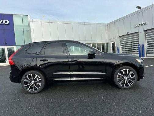 2025 Volvo XC60 B5 Plus