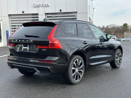 2025 Volvo XC60 B5 Plus
