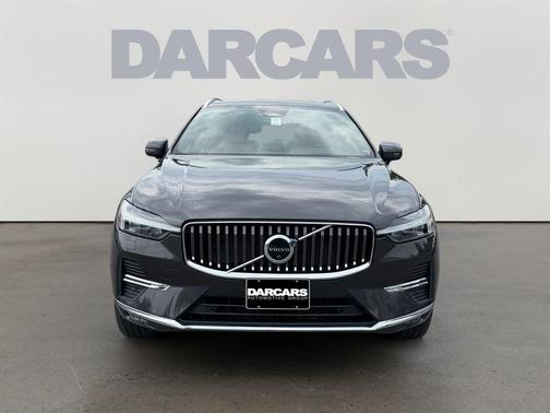 Platinum Gray Metallic 2023 Volvo XC60 B5 Ultimate Bright Theme
