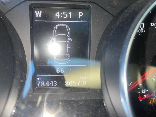 2016 Volkswagen Passat 1.8T SE w/Technology