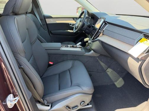 Mulberry Red 2026 Volvo XC90 B6 Plus 6-Seater