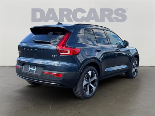 2026 Volvo XC40 B5 Plus