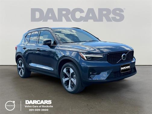 2026 Volvo XC40 B5 Plus