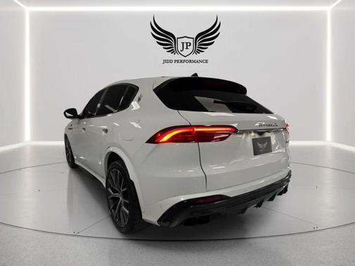 Bianco 2023 Maserati Grecale Trofeo