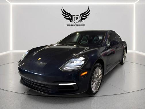 Night Blue Metallic 2017 Porsche Panamera 4
