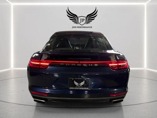 Night Blue Metallic 2017 Porsche Panamera 4
