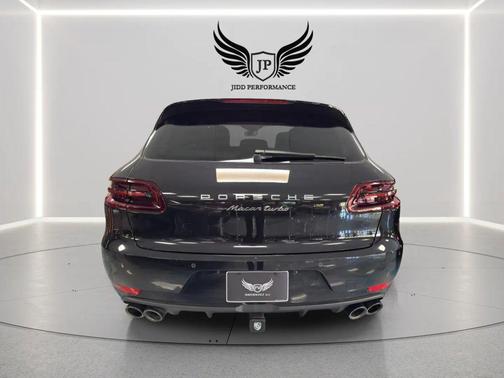 Jet Black Metallic 2015 Porsche Macan Macan Turbo