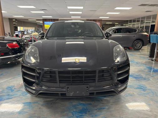 Jet Black Metallic 2015 Porsche Macan Macan Turbo