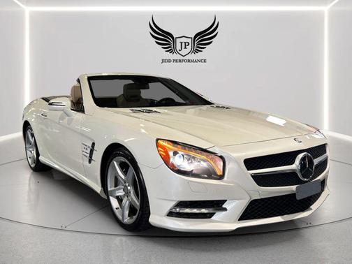 White 2014 Mercedes-Benz SL-Class SL 550 Roadster 2D