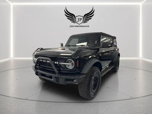 Shadow Black 2023 Ford Bronco Wildtrak