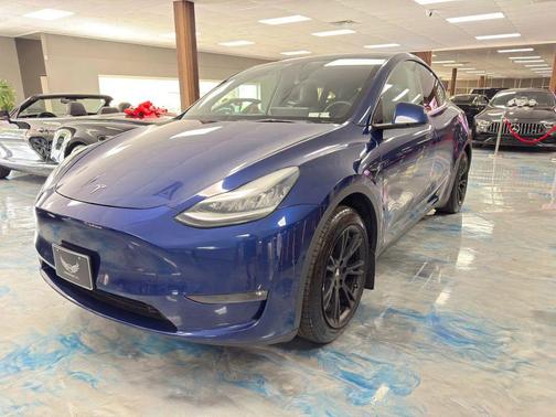 Blue 2021 Tesla Model Y Long Range Sport Utility 4D