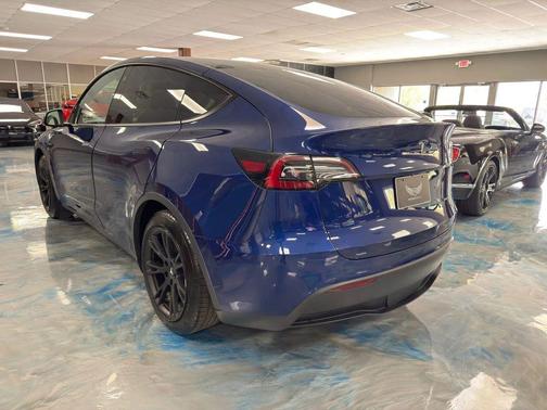 Blue 2021 Tesla Model Y Long Range Sport Utility 4D