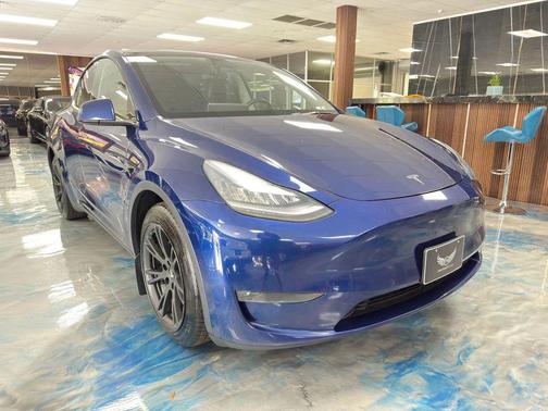 Blue 2021 Tesla Model Y Long Range Sport Utility 4D