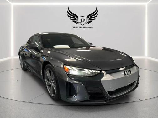 Daytona Gray Pearl Effect 2022 Audi e-tron GT Premium Plus