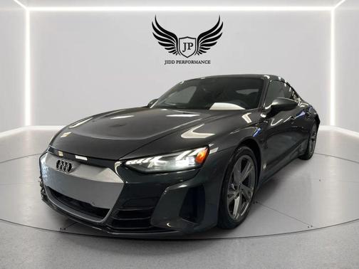 Daytona Gray Pearl Effect 2022 Audi e-tron GT Premium Plus
