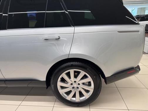 2025 Land Rover Range Rover P400 SE