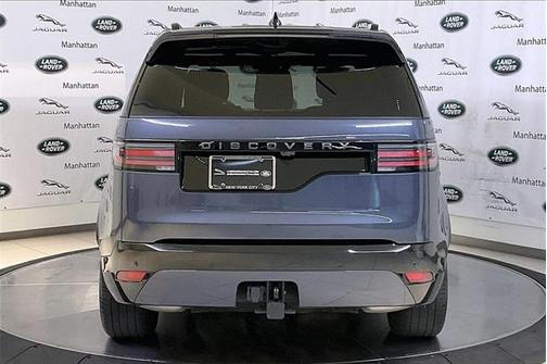 2024 Land Rover Discovery P300 Dynamic SE