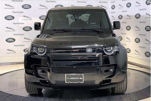 2024 Land Rover Defender 110 P400 X-Dynamic SE