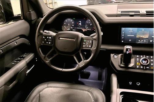 2024 Land Rover Defender 110 P400 X-Dynamic SE