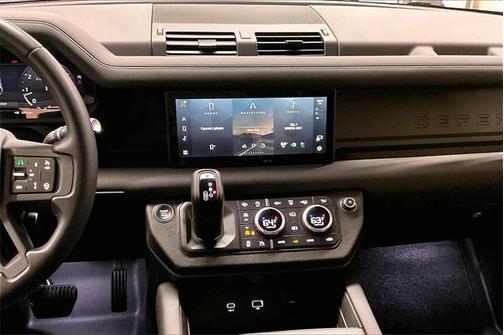 2024 Land Rover Defender 110 P400 X-Dynamic SE