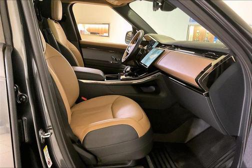 2024 Land Rover Range Rover Sport SE