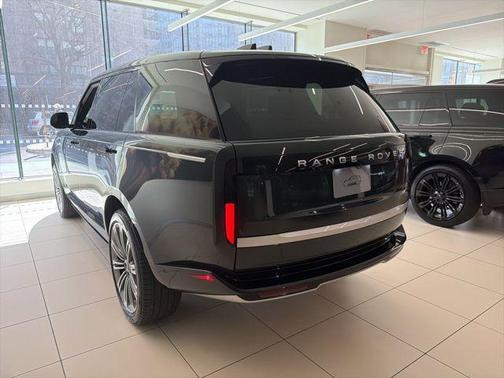 Belgravia Green Metallic 2026 Land Rover Range Rover P530 Autobiography