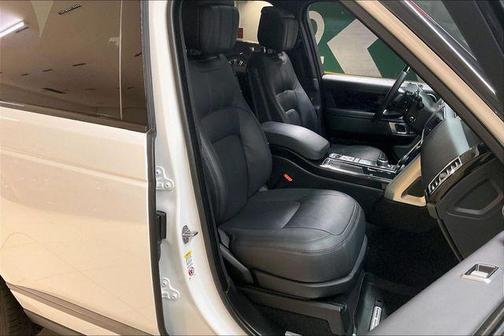 Fuji White 2019 Land Rover Range Rover 3.0L V6 Supercharged HSE