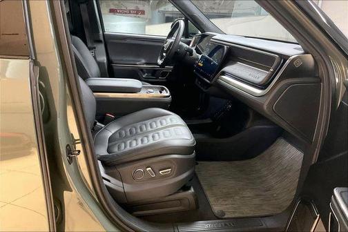 Launch Green 2023 Rivian R1T Launch Edition