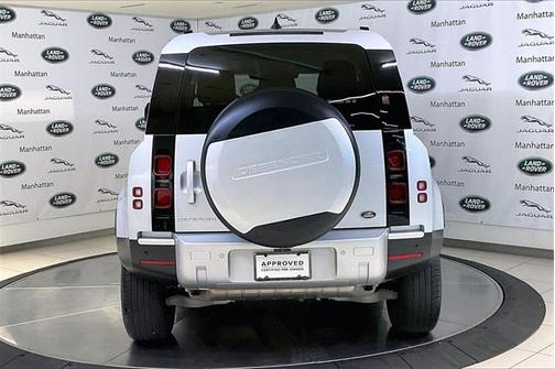 2022 Land Rover Defender 90 Standard
