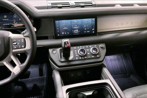 2024 Land Rover Defender 110 P300