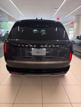 Carpathian Grey Premium Metallic 2026 Land Rover Range Rover P400 SE 7 Seat