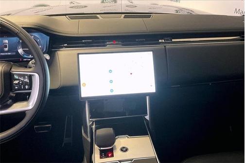 2025 Land Rover Range Rover P400 SE