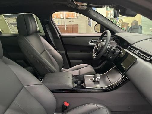 2026 Land Rover Range Rover Velar P400 Autobiography