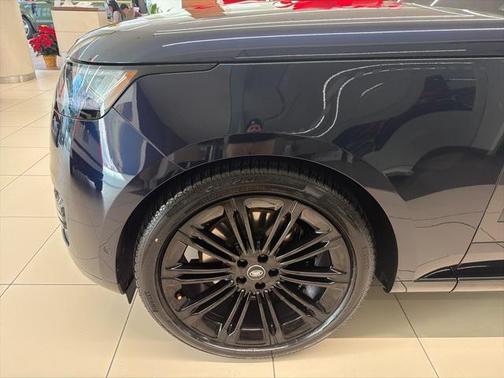 2025 Land Rover Range Rover P530 SE