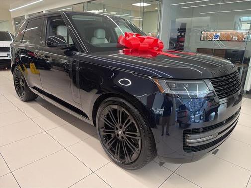 2025 Land Rover Range Rover P530 SE