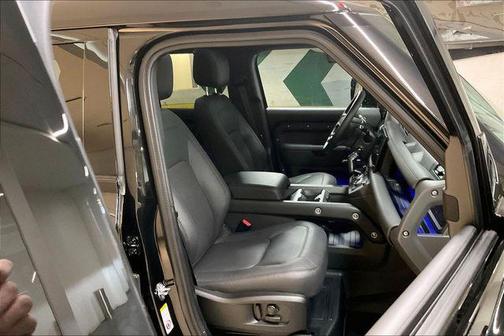 2025 Land Rover Defender 110 P400 X-Dynamic SE