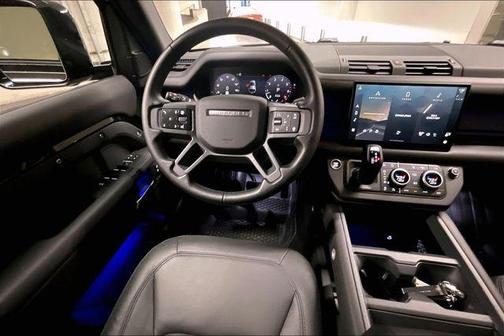 2025 Land Rover Defender 110 P400 X-Dynamic SE