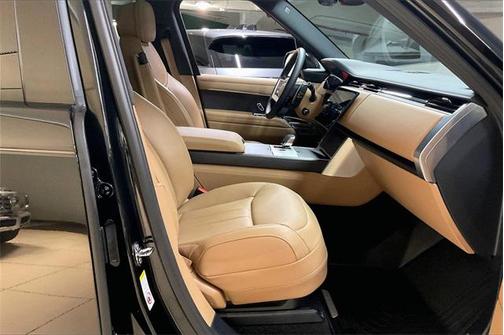 2025 Land Rover Range Rover P550e SE