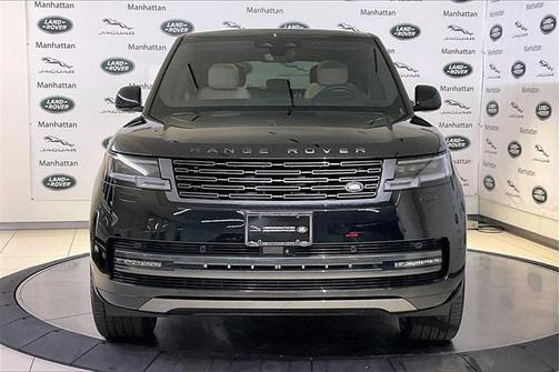 2025 Land Rover Range Rover P550e SE