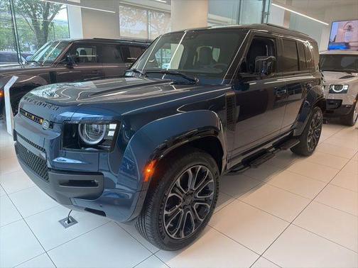 Sargasso Blue Premium Metallic 2026 Land Rover Defender P635 OCTA