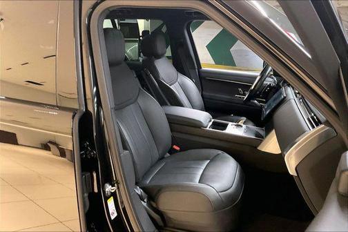 Santorini Black Metallic 2025 Land Rover Range Rover P530 SE
