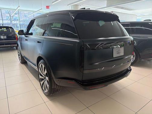 2026 Land Rover Range Rover P530 Autobiography